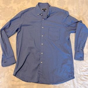 Men’s collared, button up, long sleeve dress shirt